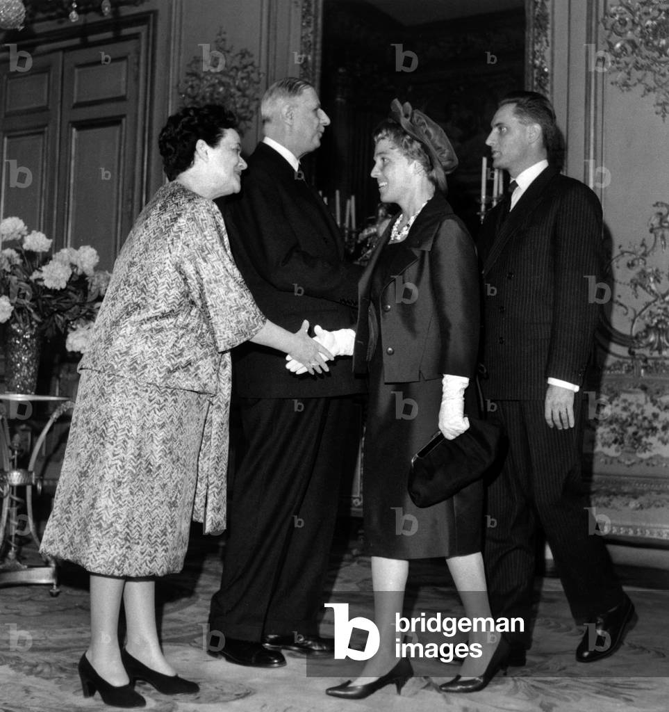 Jean Taittinger and his Wife Corinne Deville With General Charles De Gaulle, French President, and his Wife Yvonne at Elysee, Paris, May 27, 1959 (b/w photo)