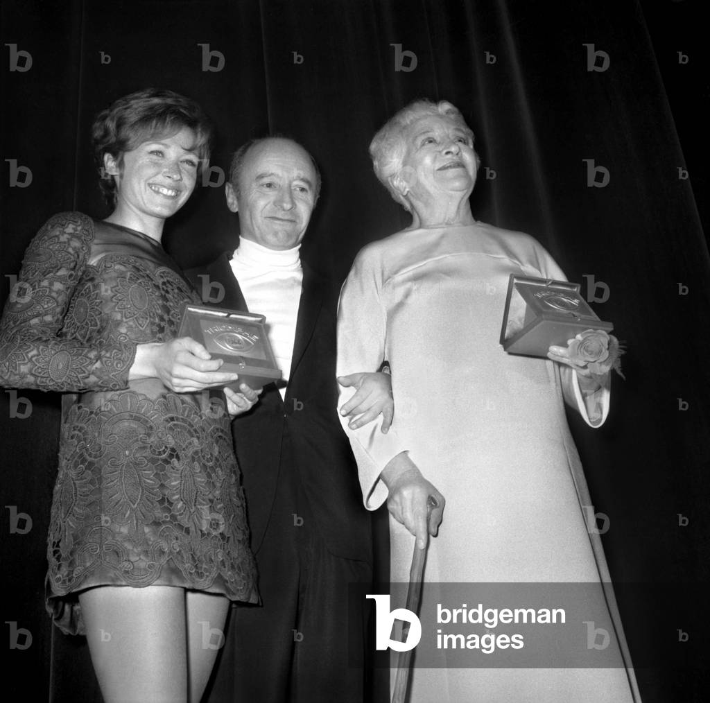 Nuit Du Cinema (Movie Prize Giving) in Paris on November 29, 1968 : Marlene Jobert, Claude Dauphin and Francoise Rosay (b/w photo)