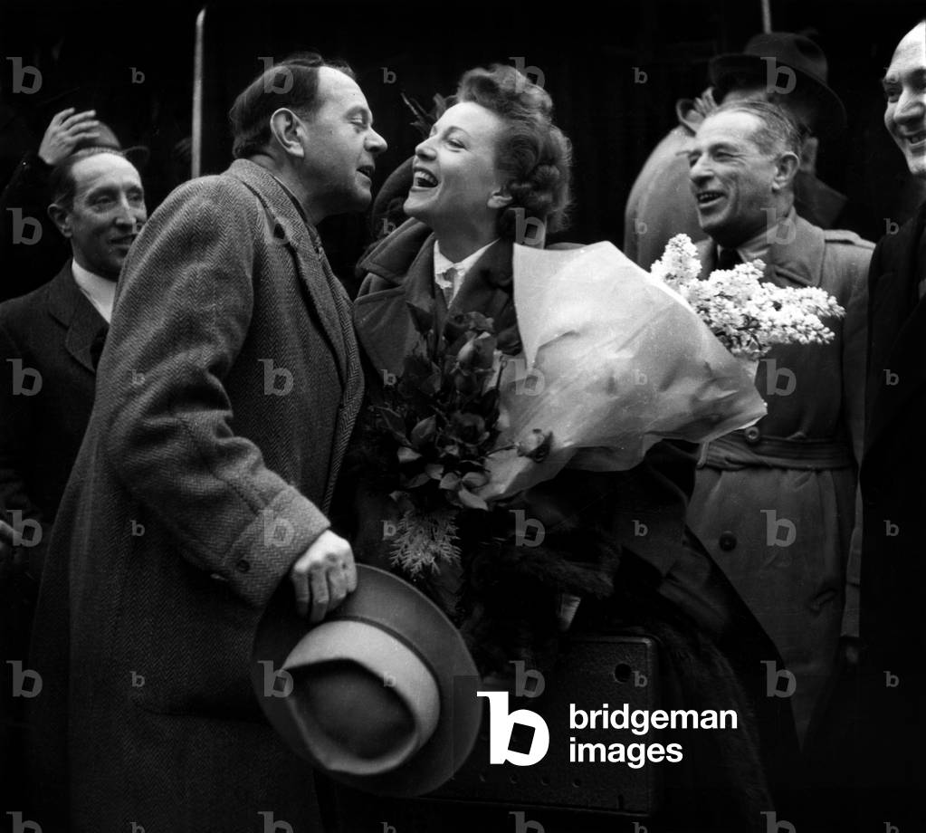 Fernand Ledoux and Annabella (Suzanne Georgette Charpentier) in 1947 in Paris (b/w photo)