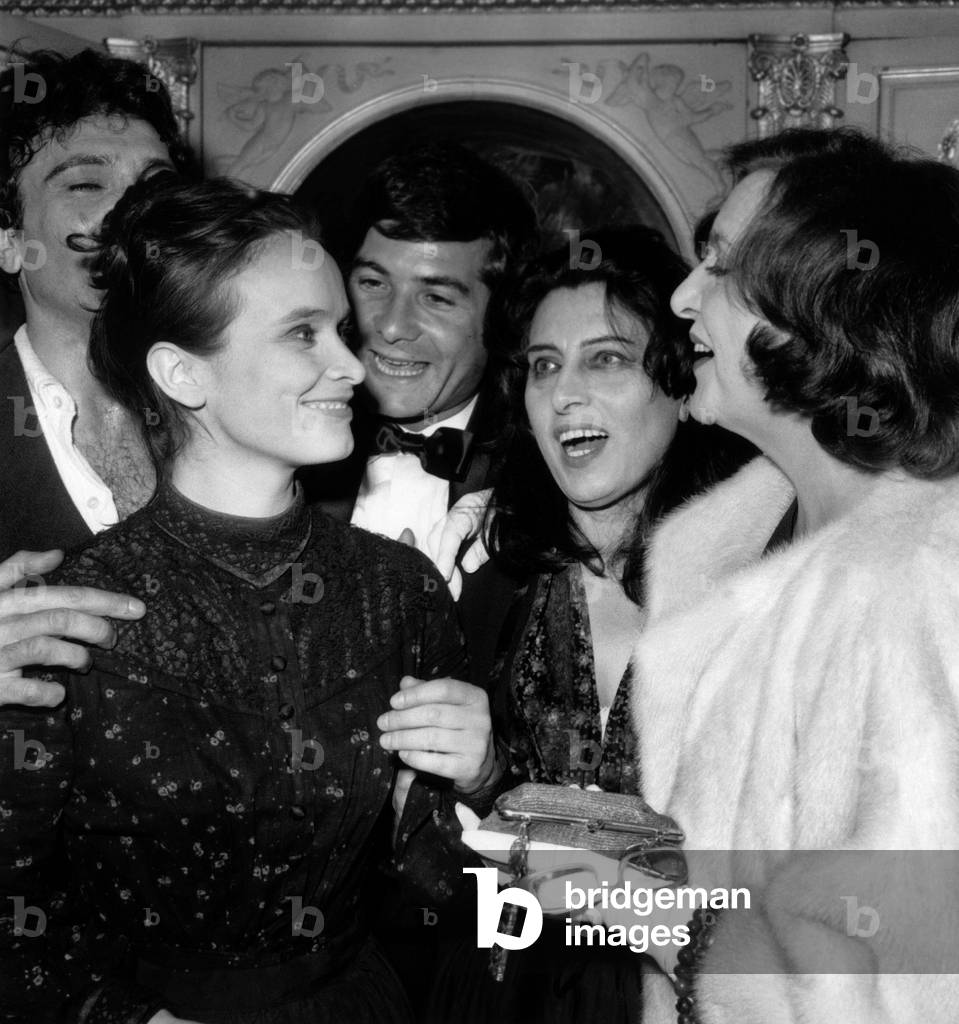 The Italian Actress Anna Magnani With O. Ruggieri, A.M. Guaenert, J.C. Breale and Marie Bell After The Representation of 