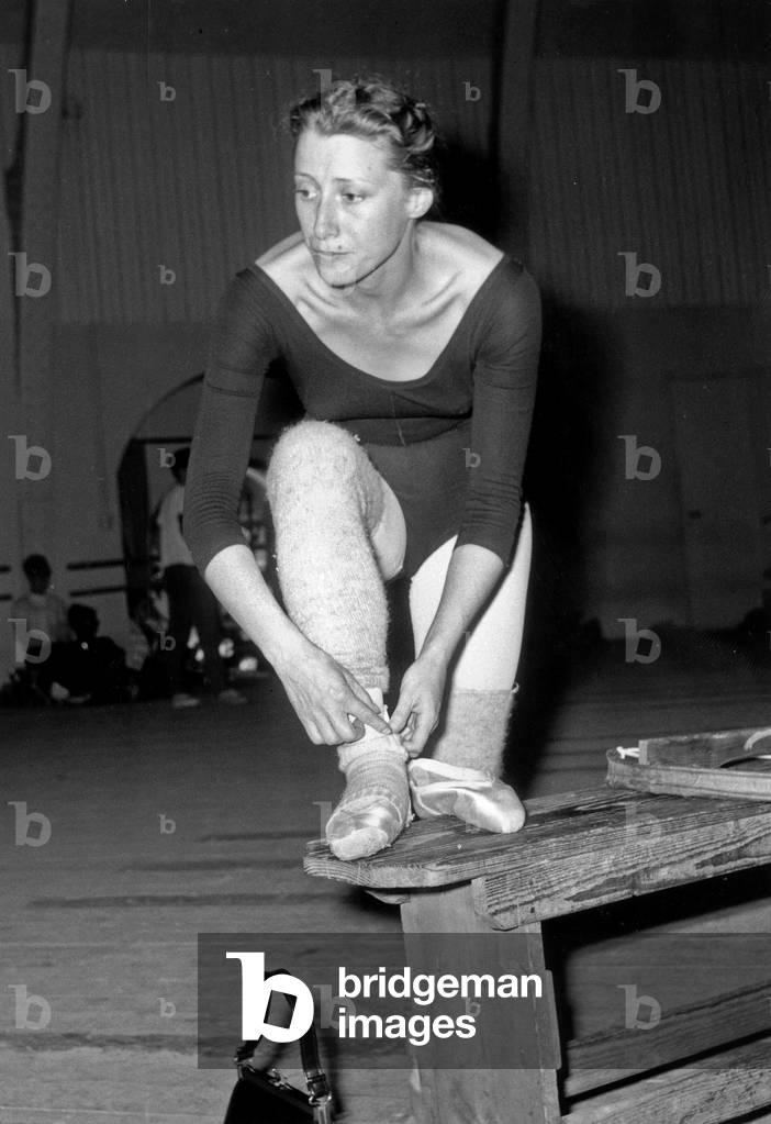 Maia Plissetskaia Bolshoi Ballerina during Rehearsal July 9, 1963 (b/w photo)