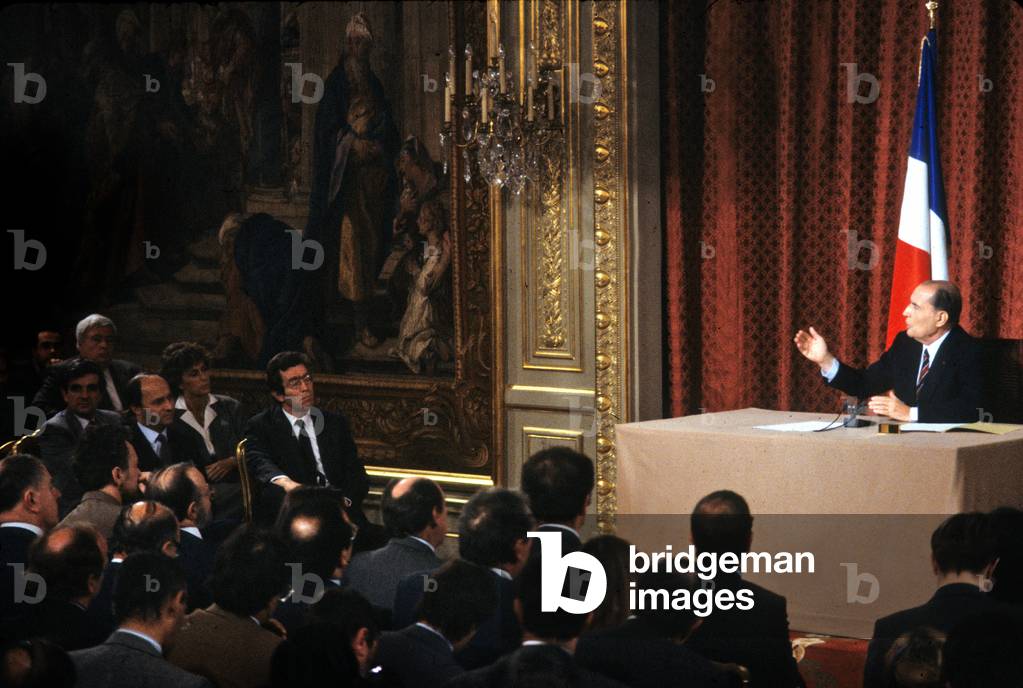 French President Francois Mitterrand during Press Conference November 22, 1985 (photo)