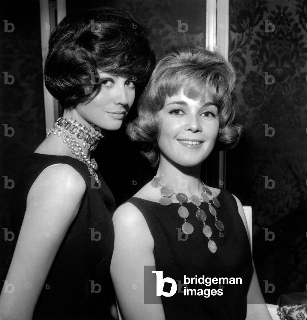 B15620 Left Catherine And Right Colette Ricard Presented Two New Hairstyles Created By Jacques Dessange In Les Salons De L Hotel Crillon In Paris March 18, 1951 (b/w photo)