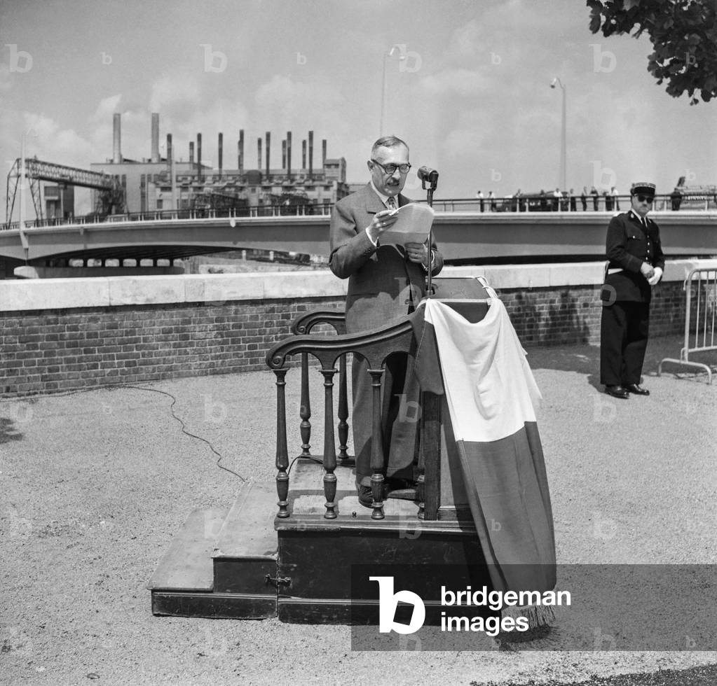 Inauguration of the new bridge of Ivry