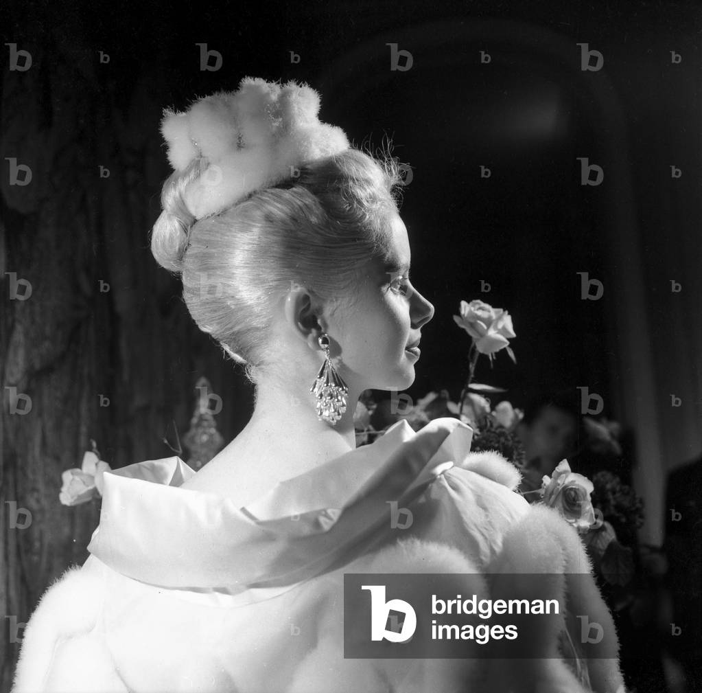 Hairstyle By Alexandre De Paris - Carita, January 23, 1956 : 