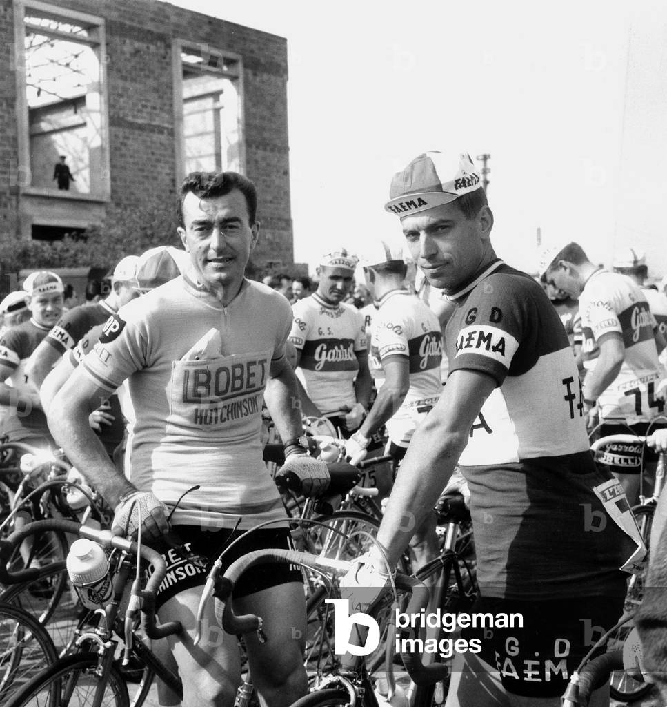 Cyclist at Departure of The Paris-Roubaix Cycling Race April 10, 1960 Cyclisme Race Racing (b/w photo)