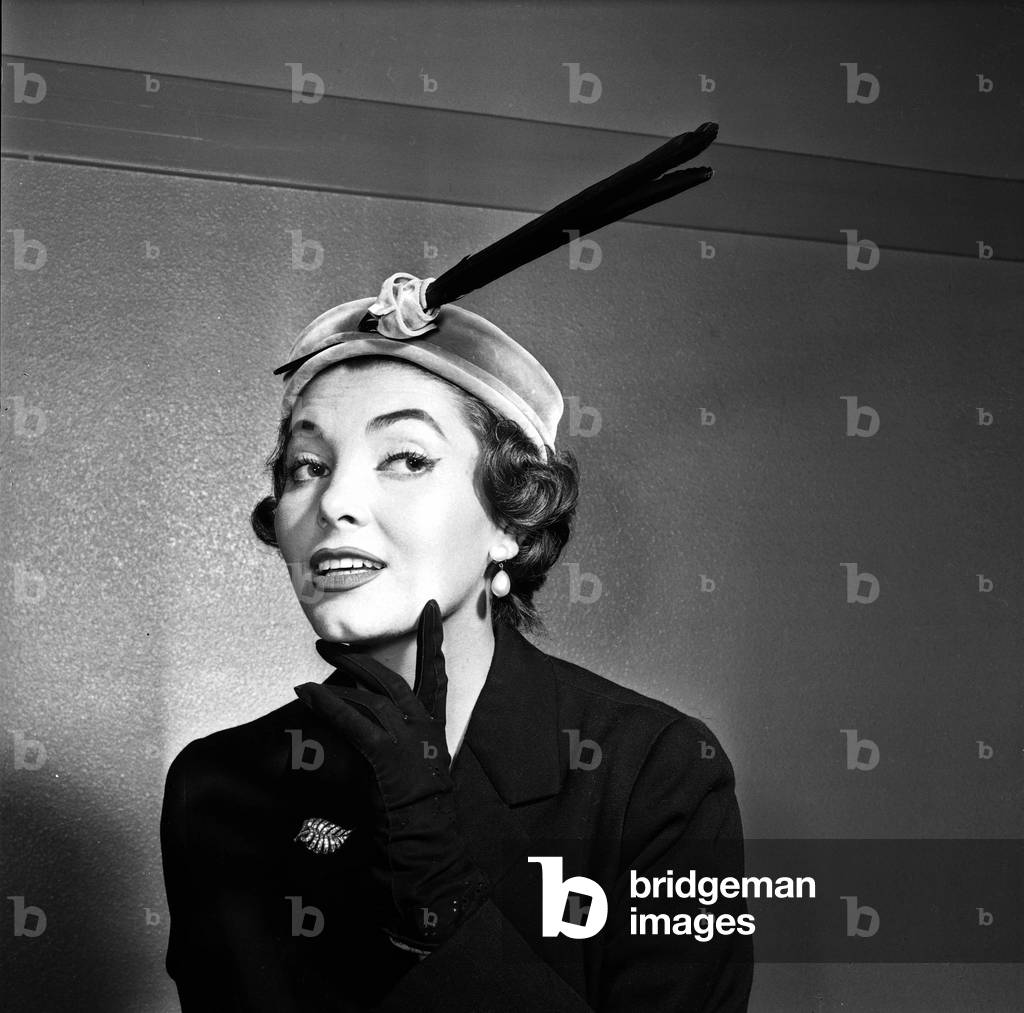 Beret By Emma Pierron presented by Daniele Challier, France, July 19, 1955 (b/w photo)