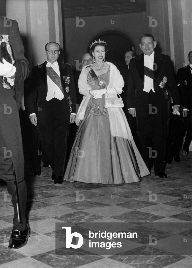 Visit of Queen Elizabeth Ii of England, April 10, 1957 in Paris : Reception at The Louvre With Guy Mollet and French President Rene Coty (b/w photo)