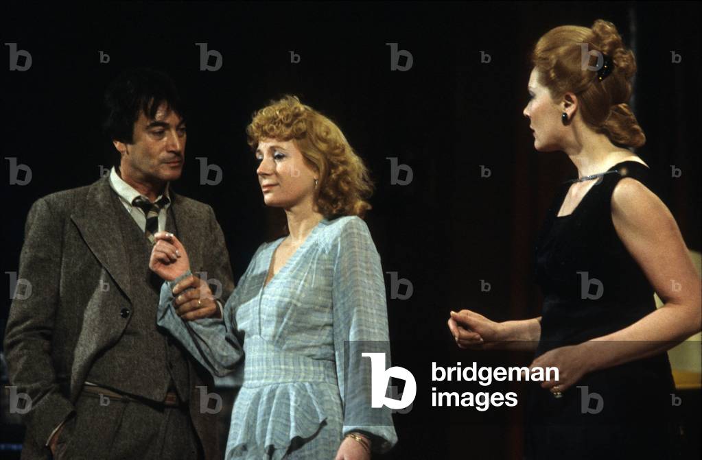At the Theatre Ce Soir La Piece “Danse Sans Musique” With Gerard Barray, Dominique Macavoy, Corinne Marchand On March 29, 1980. (photo)