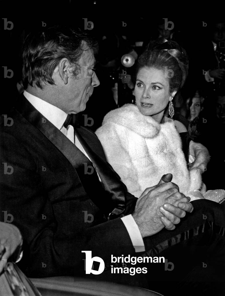 Actor Yves Montand and Princess Grace De Monaco at Premiere of Film Grand Prix By Johnfrankenheimer in Paris, Empire Theatre, March 10, 1967 (photo)