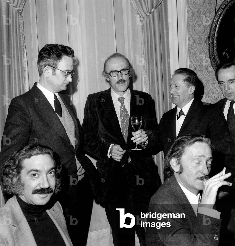 French Director Eric Rohmer Receiving Prize For his Film Claire'S Knee January 9, 1971 (b/w photo)