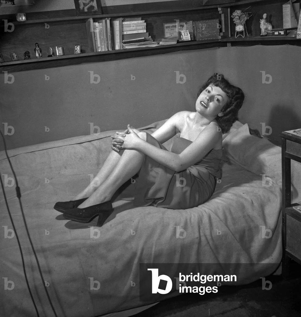 Miss Belletoile, muse of Montmartre, Paris, August 1949 (b/w photo)