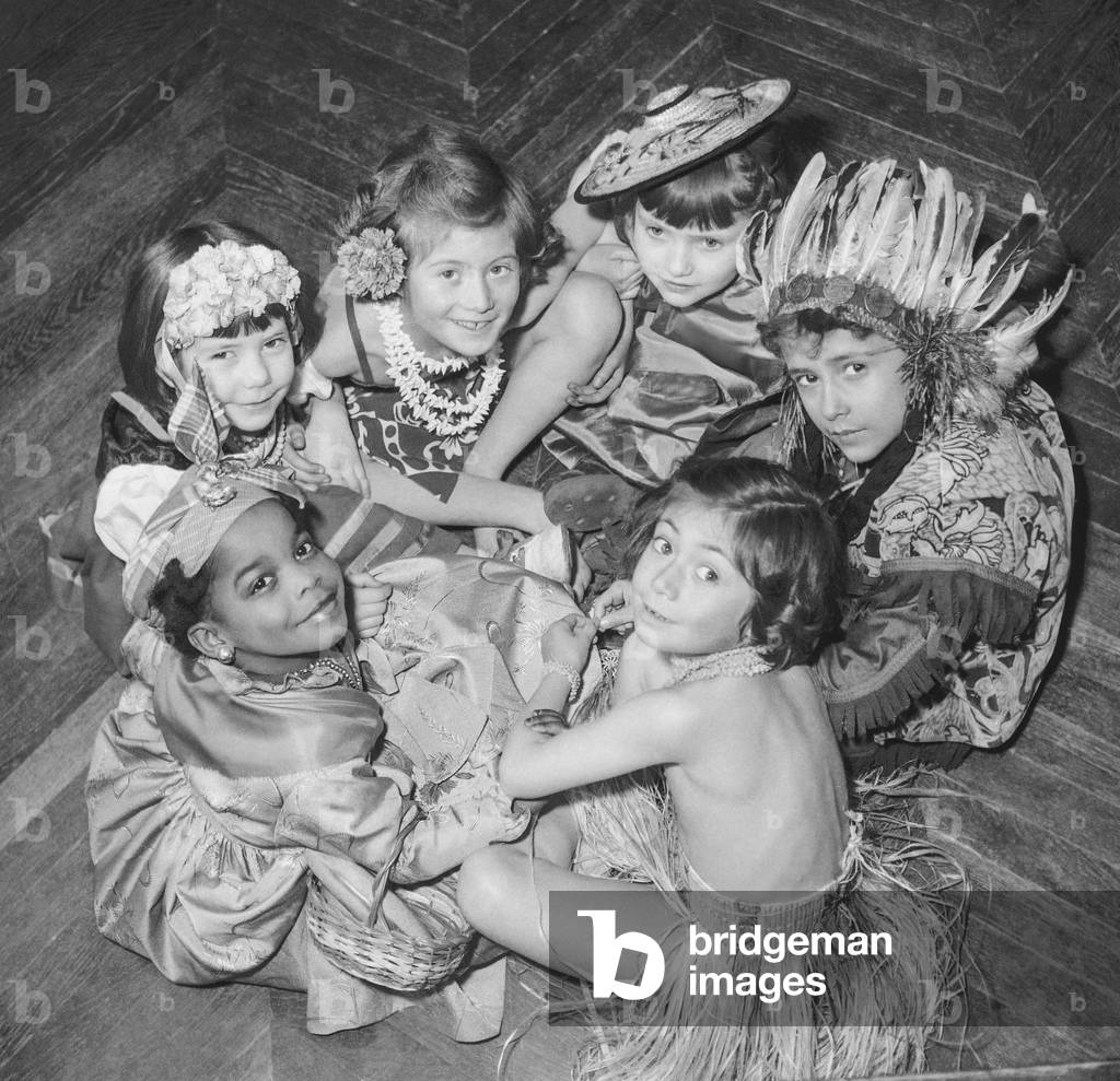 Party given at the club of the young Europeans, Paris, March 8, 1951 (b/w photo)