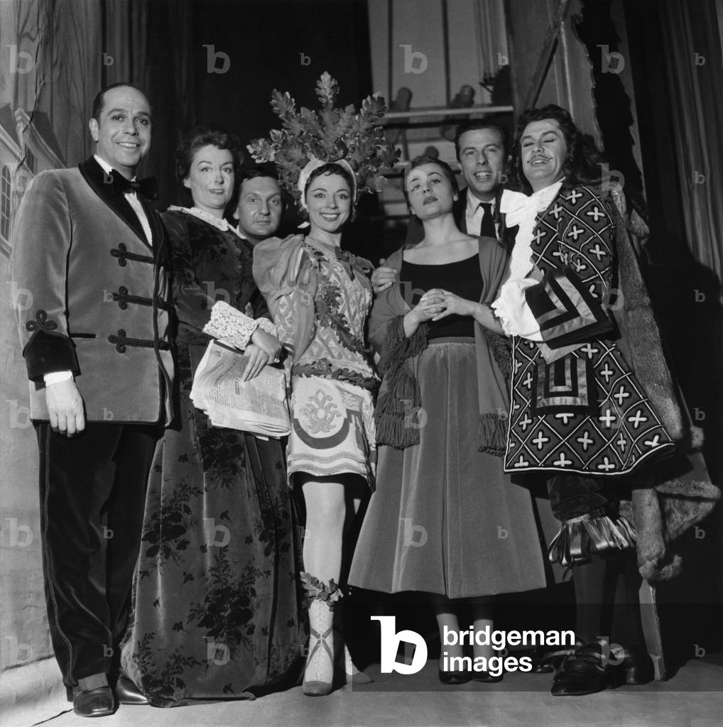 Jean Sereys, Jacques Charon, Annie Girardot, Micheline Boudet Et Robert Manuel, De La Comedie Francaise Le 10 March 1957. (b/w photo)