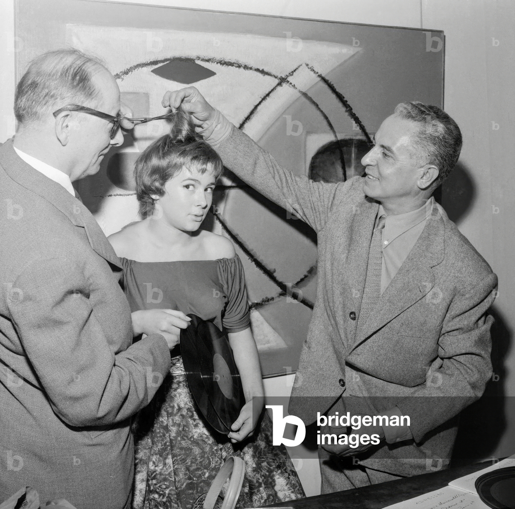 A prefacee exhibition on discs