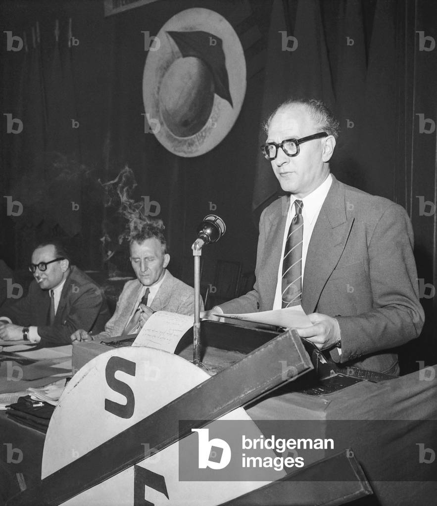 Socialist meeting, Paris, July 4, 1951 : Guy Mollet (b/w photo)
