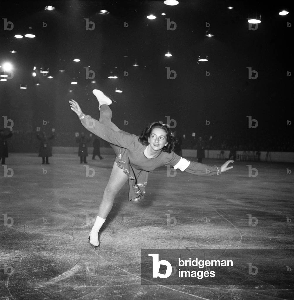 English Skater Jeannette Altwegg during World Figure Skating Championships in Paris, February 1949 (b/w photo)