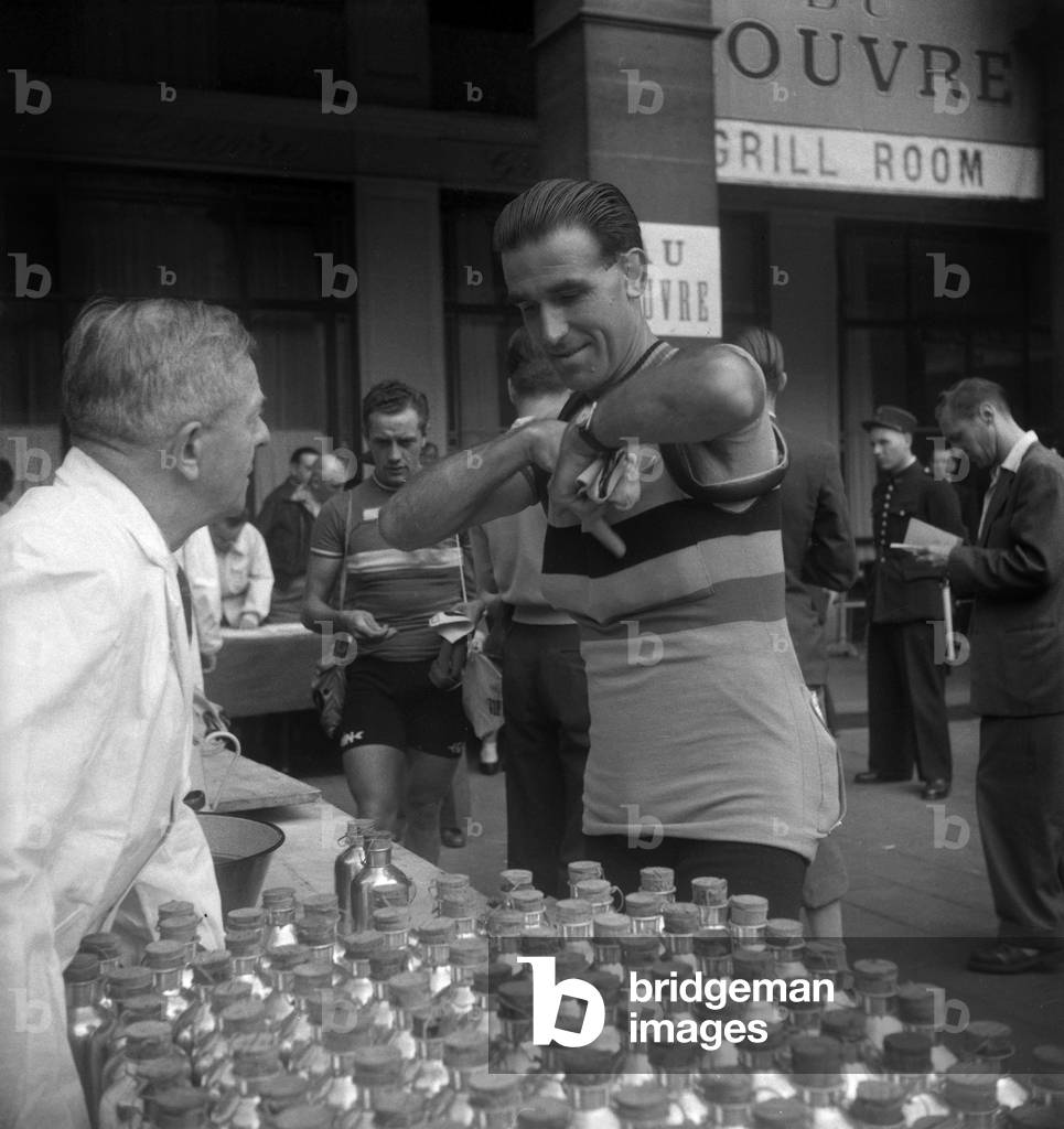 Tour de France (cycle race), 1949 : Belgian cyclist Roger Lambrecht, Paris, June 30, 1949 (b/w photo)