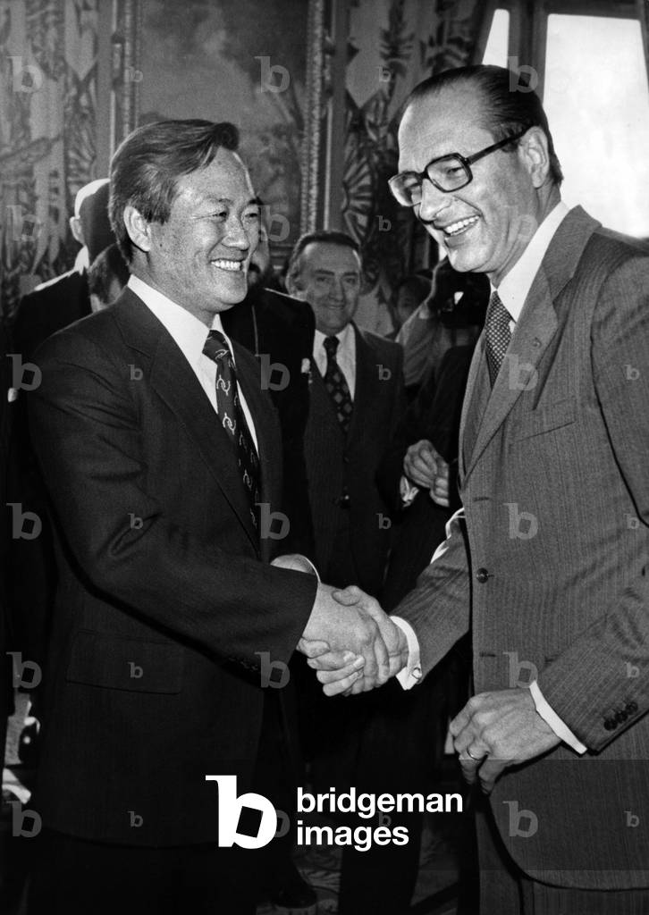 Jacques Chirac, Mayor of Paris, Walcoming Koo Jo Choon, Mayor of Seoul at Paris City Hall, December 2, 1977 (b/w photo)