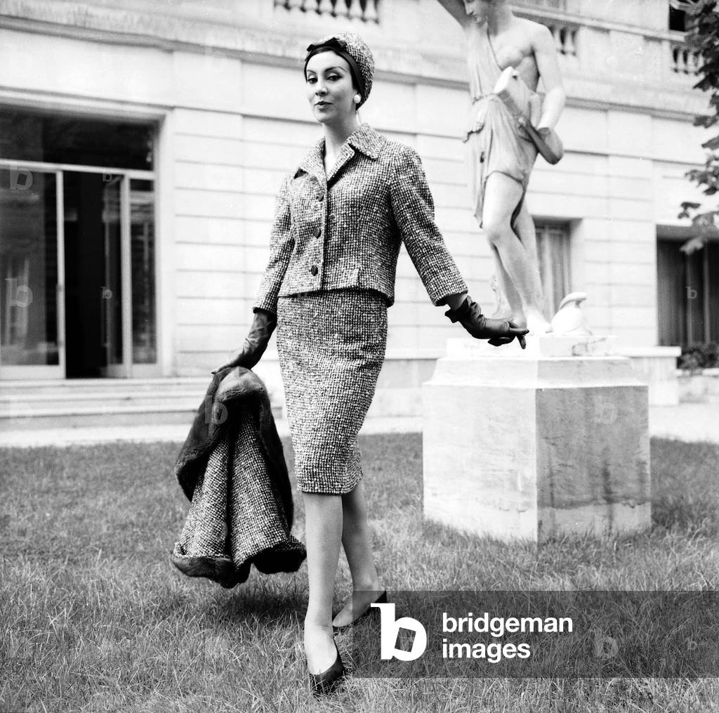 Haute Couture By Maggy Rouff For Autumn Winter 1958 - 1959 Presented in August 1958, France : 
