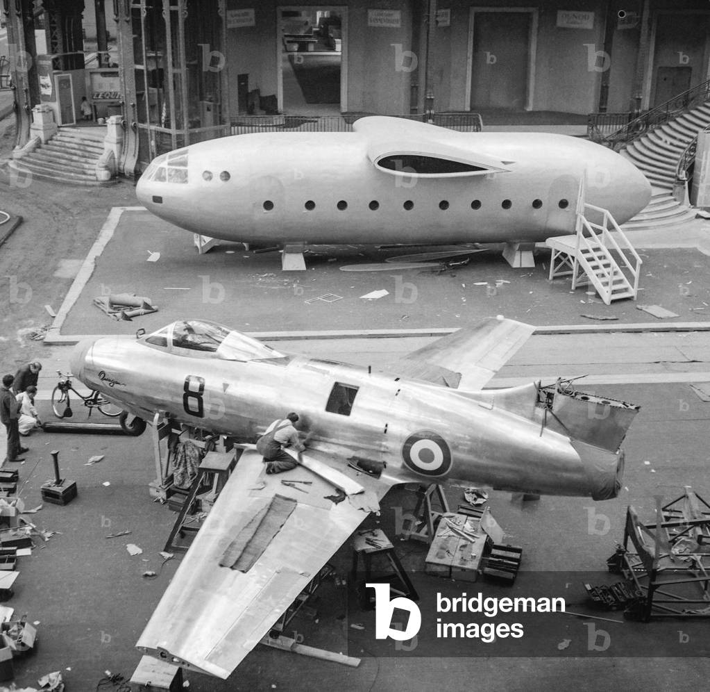 Preparation for the air show, at the Grand Palais in Paris, June 14, 1951 : the planes (b/w photo)