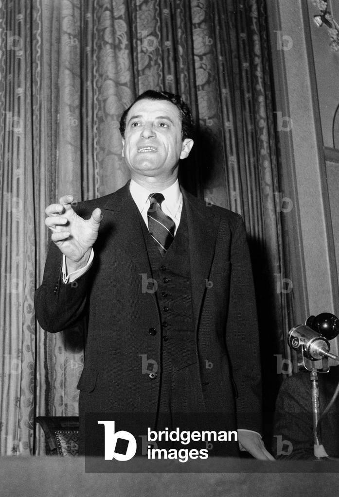 Former Soviet Senior Civil Servant Victor Andreievitch Kravchenko Who Took Refuge in The Usa here in Paris April 7, 1949 during Press Conference After The Verdict of his Trial For Libel Against Communist Newspaper Les Lettres Francaises (b/w photo)