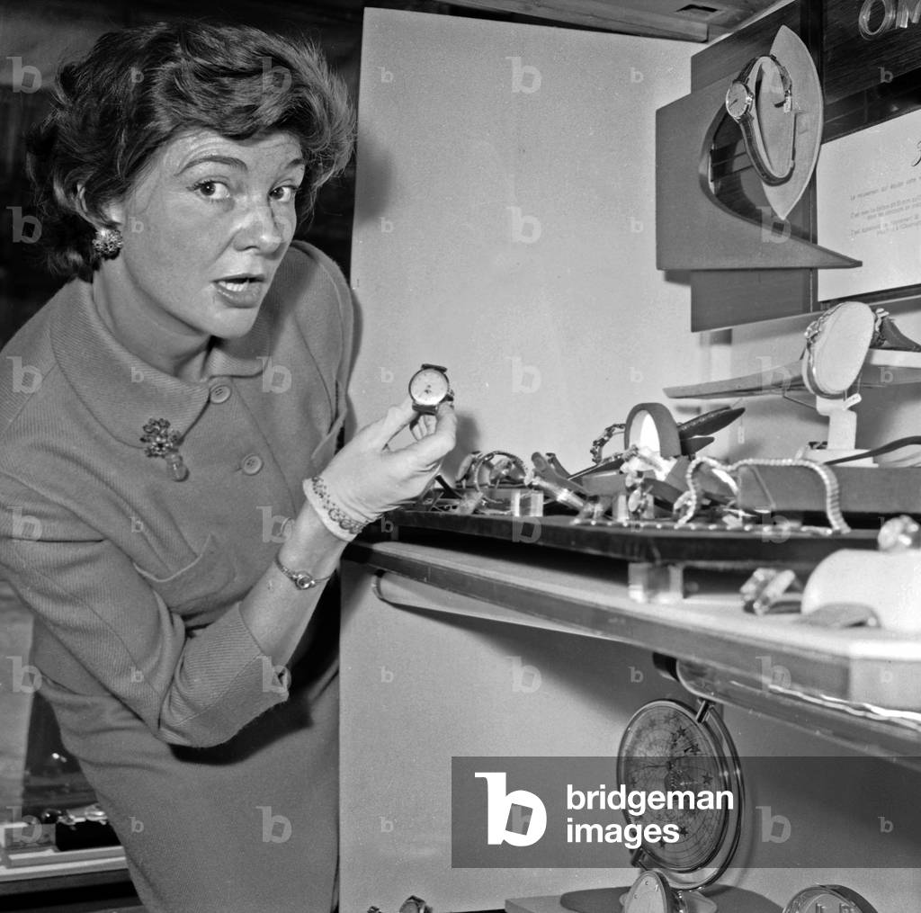 Sophie Desmarets In A Jewellery On April 30, 1958 Neg: A52731 (b/w photo)