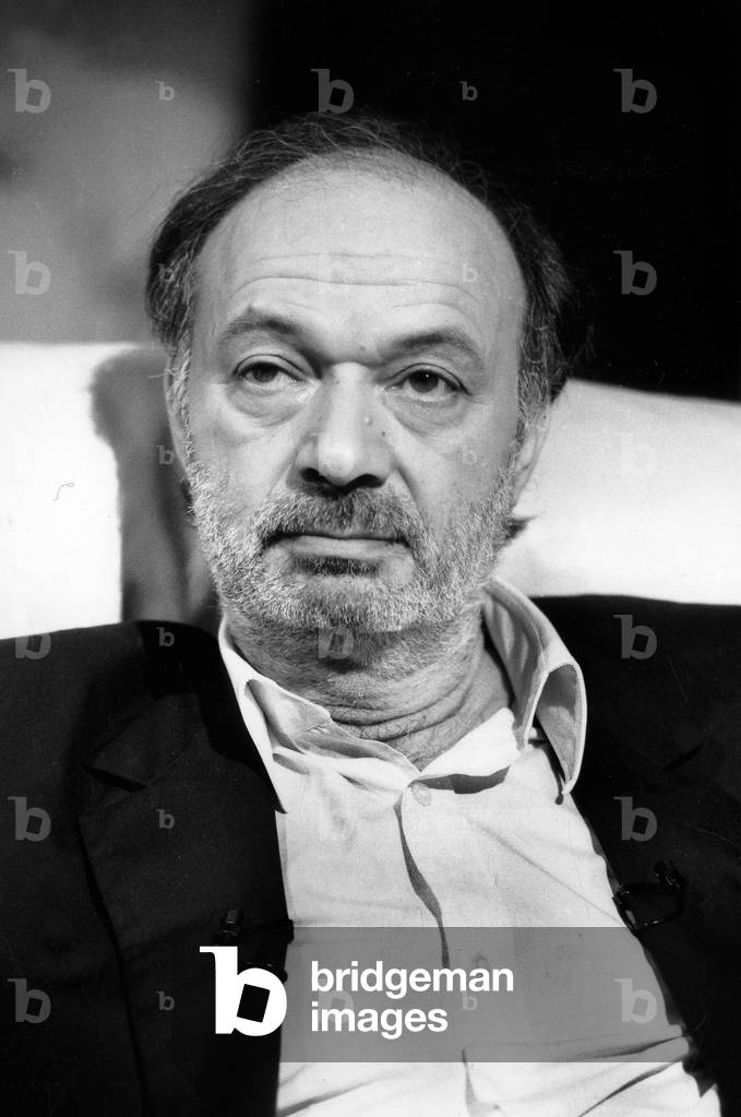 Director Claude Berri during TV Programme Le Divan June 25, 1991 (b/w photo)