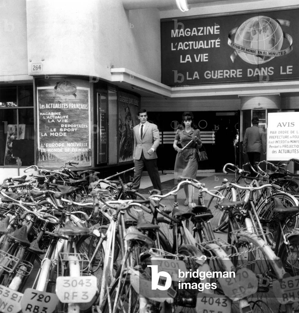 Alain Delon et Leslie Caron dans Film Is Paris Burning ? 24 septembre 1965 (photo b/s)