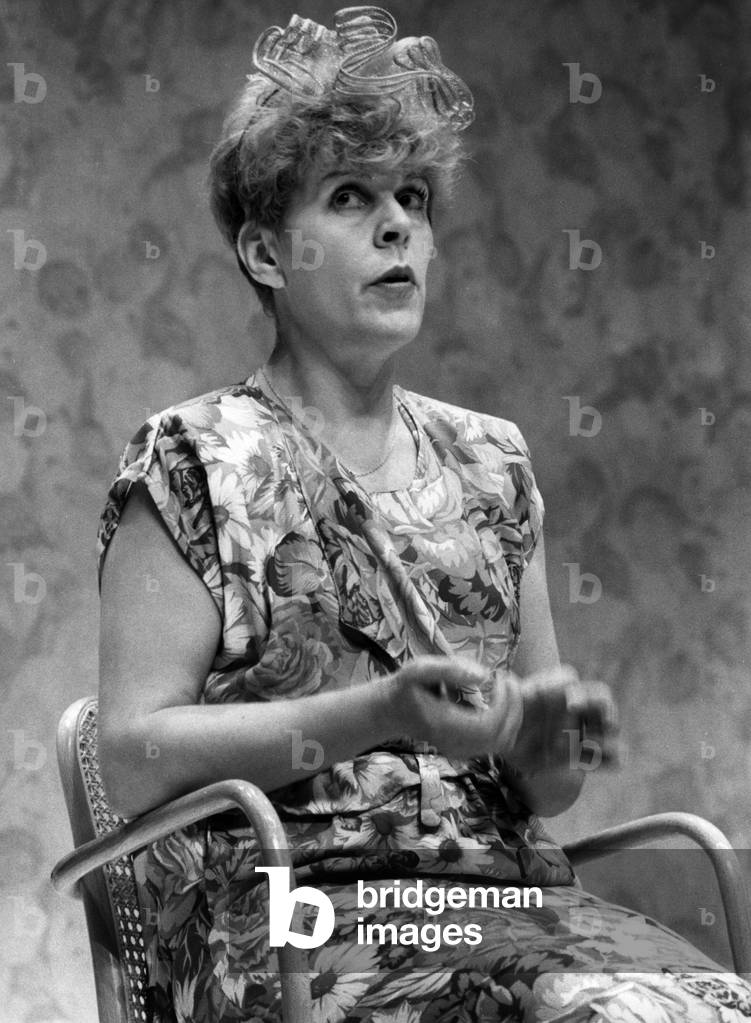 Sylvie Joly in Play Triple Mixte