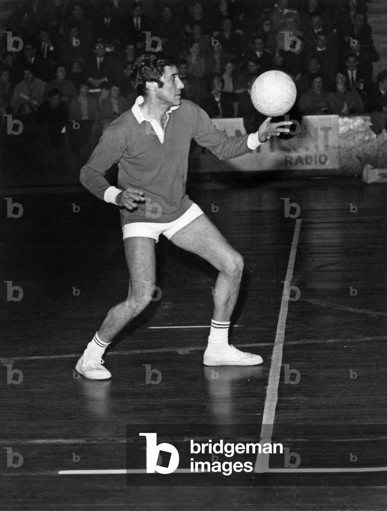 Bob Zaguri In The Artists Team At A Volley Ball Game At Coubertin Stadium Against A Team Of Journalists March 16, 1966 (b/w photo)
