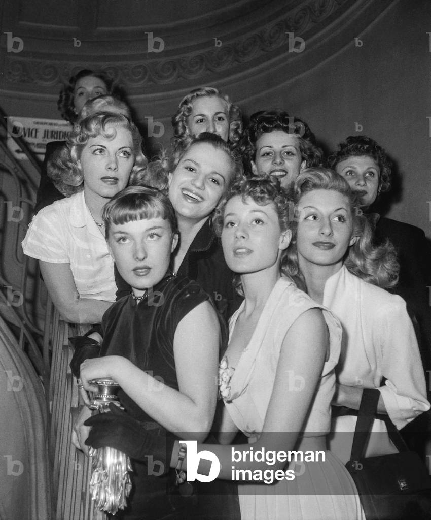 Election of the Paris ambassador at the Rio de Janeiro carnival, Paris, January 23, 1951 (b/w photo)