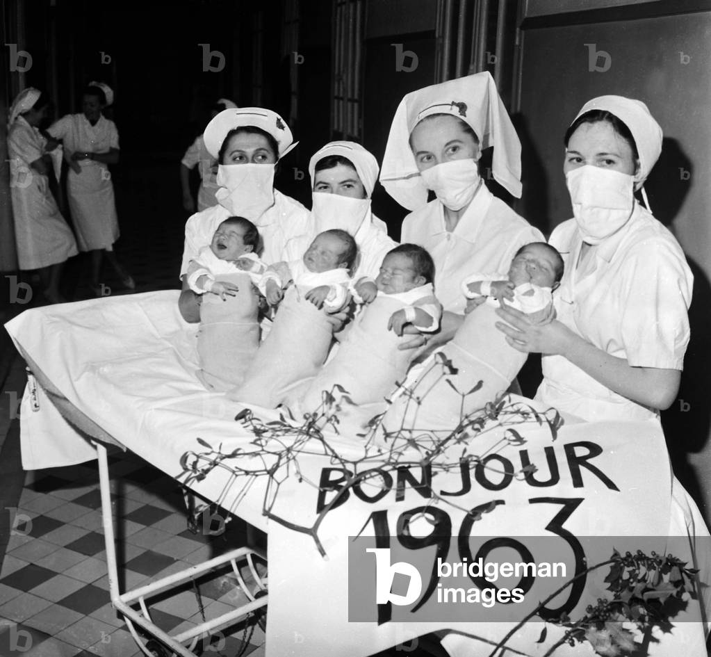 Ghislaine, Sylvie, Christophe Et Francis, Nouveaux Nes During Le Reveillon January 1st 1963 At La Maternite Baudelocque, Boulevard Du Port-Royal A Paris. Neg: B57515 (b/w photo)