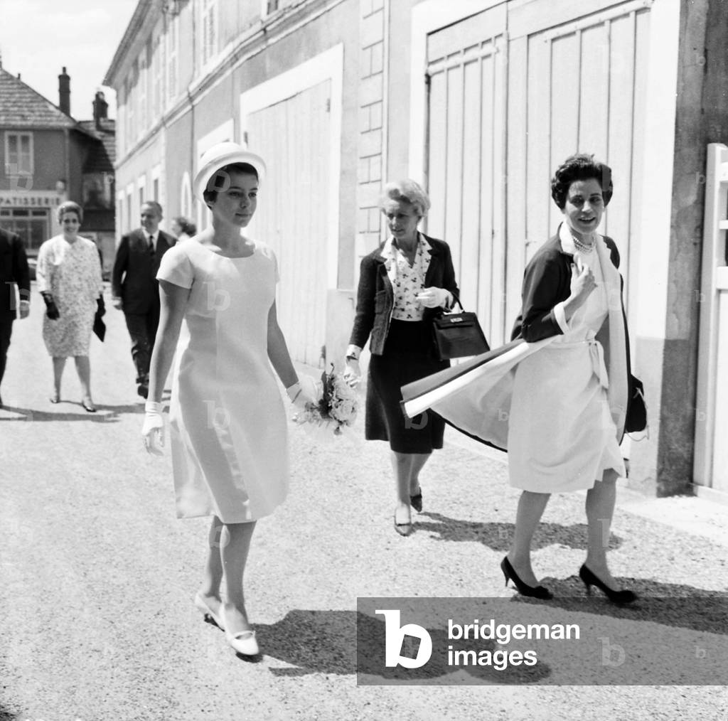 Francoise Giroud With her Daughter Caroline Eliaschef (Eliacheff 15) For Wedding of Caroline With Roberthossein in Gambais, France, June 7, 1962 (b/w photo)