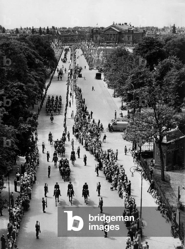 President Rene Coty is travelling to the Netherlands. In Amsterdam July 1954 (b/w photo)