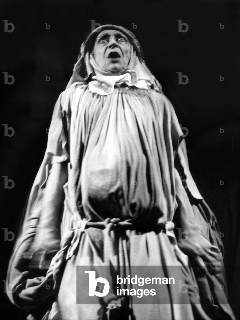 Germaine Kerjean in Play 