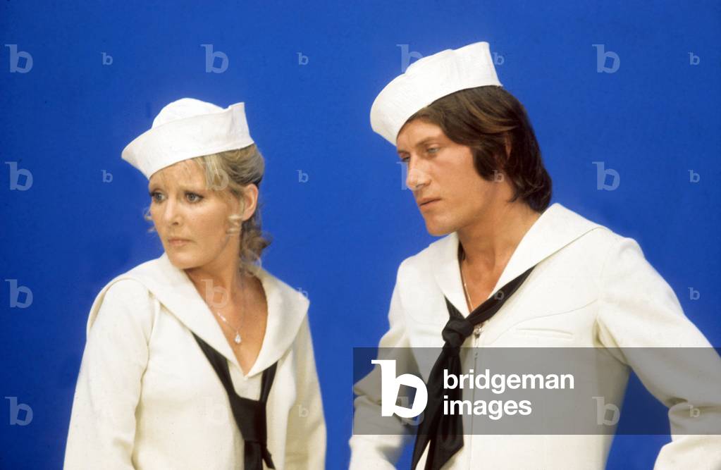 Singers Jacques Dutronc and Petula Clark during TV Programme May 1971 - Couple En Tenue De Matelot Habit (photo)