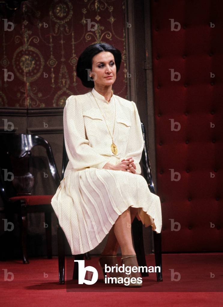 At the Theatre Tonight “Et L'Hell Isabelle” Albert Aveline In June 1983 (photo)