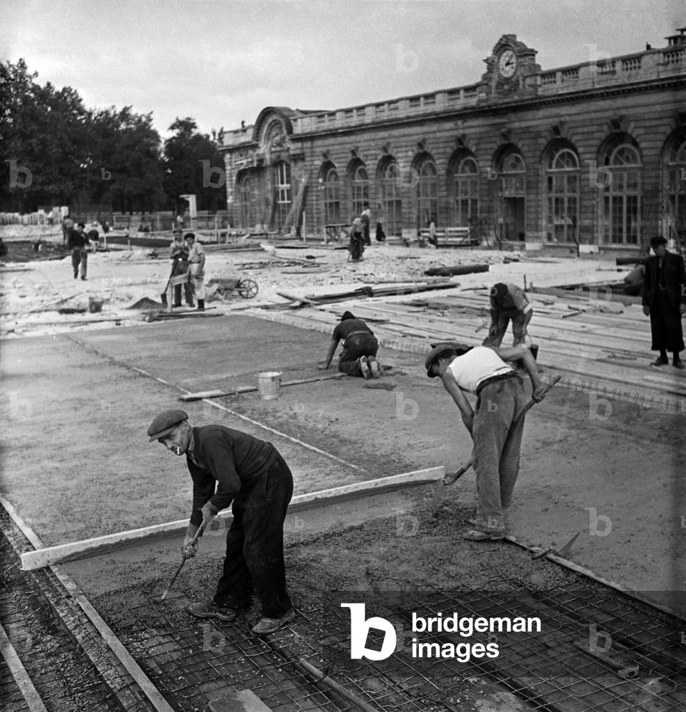 Developments of The Invalides Air Terminal, Paris, May 8, 1946 (b/w photo)
