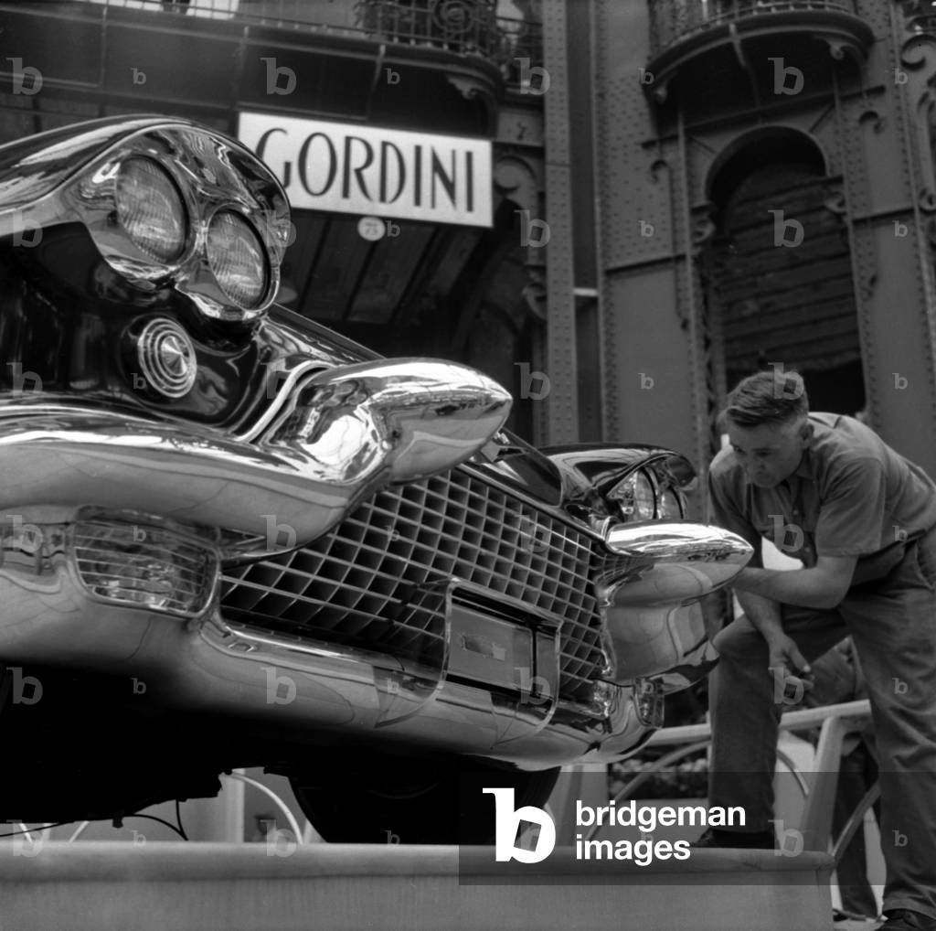 Paris Motor Show, at The Grand Palais, October 6, 1955 : Last Preparations (b/w photo)