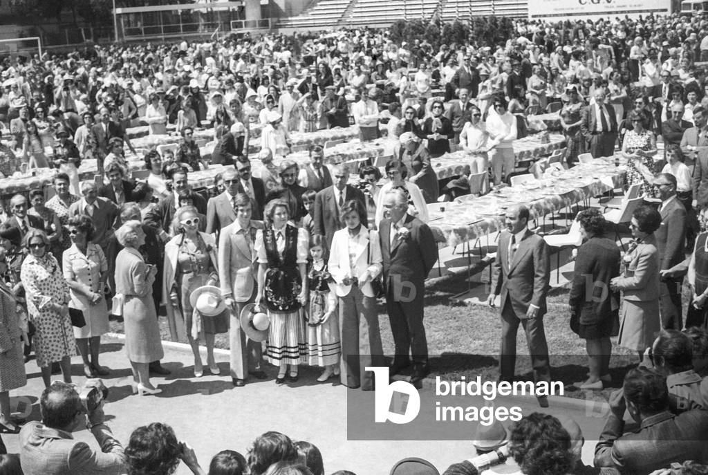Rural party in Monaco, May 13, 1974 : Prince Albert, Princess Grace, Princess Stephanie, Princess Caroline and Prince Rainier III of Monaco (b/w photo)