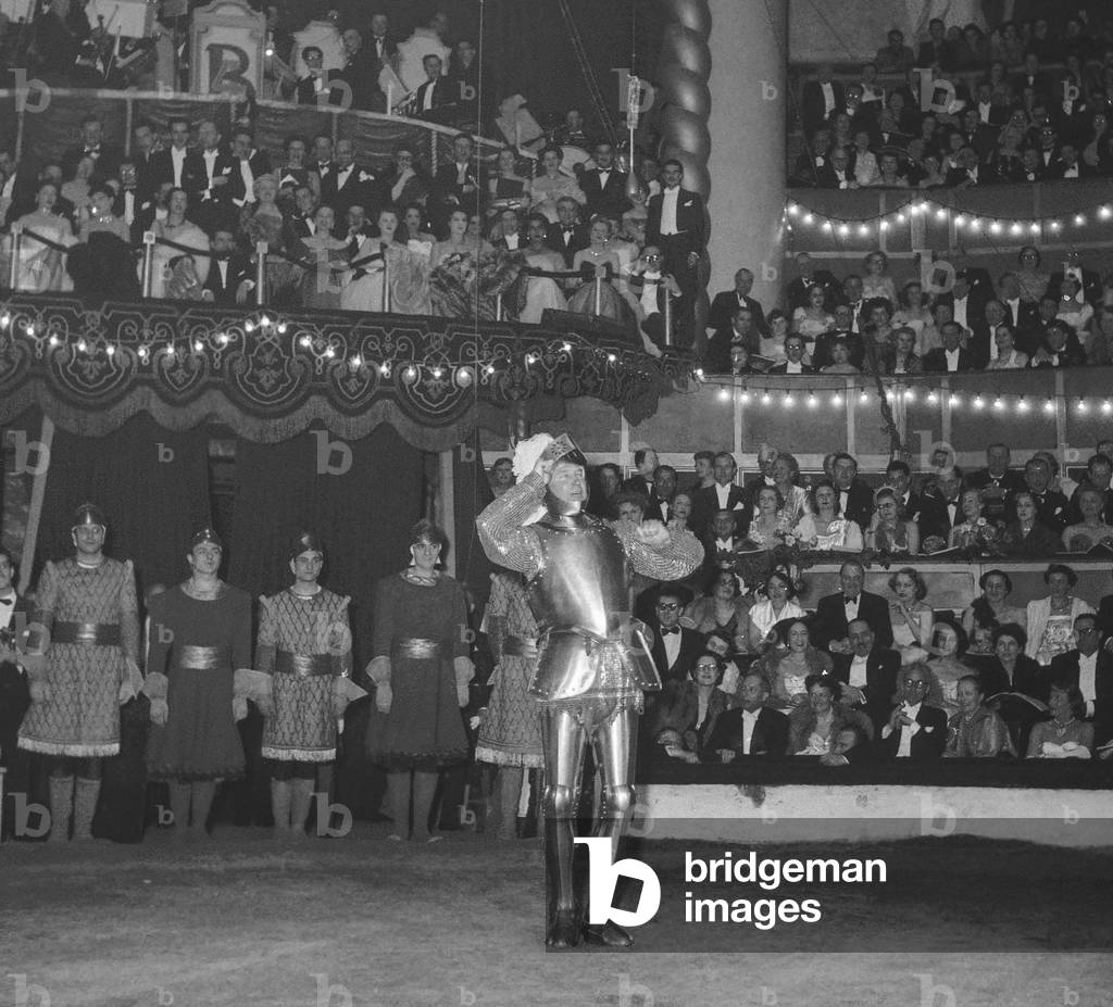 Gala of Artists at the Cirque d'Hiver in Paris, March 25, 1950 : Maurice Chevalier (b/w photo)