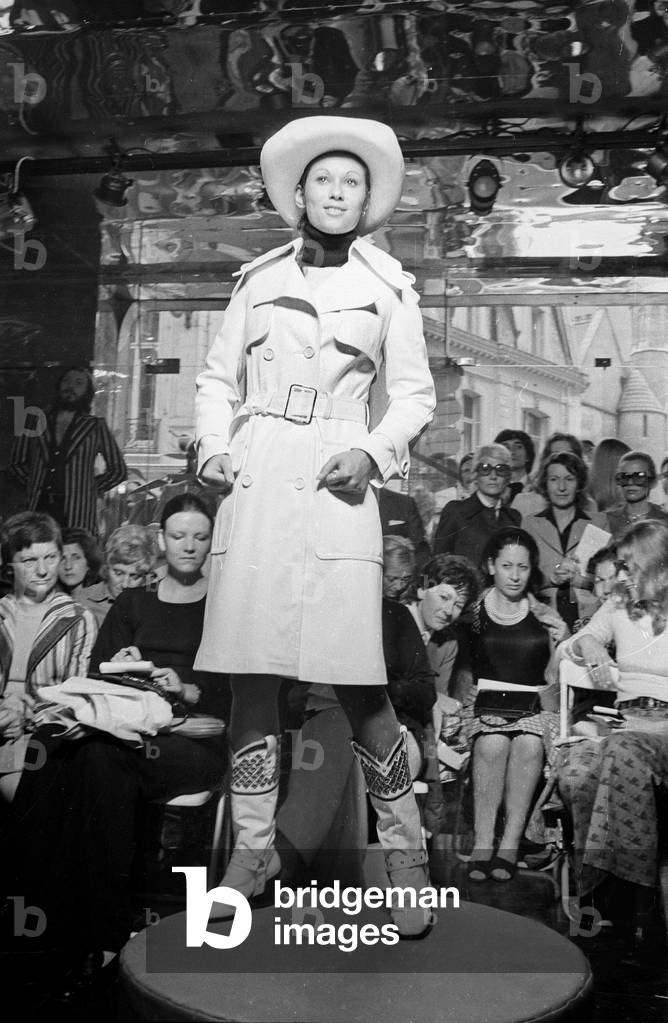 Fashion By Ted Lapidus For Autumn Winter 1972 - 1973 Presented on July 24, 1972 (b/w photo)