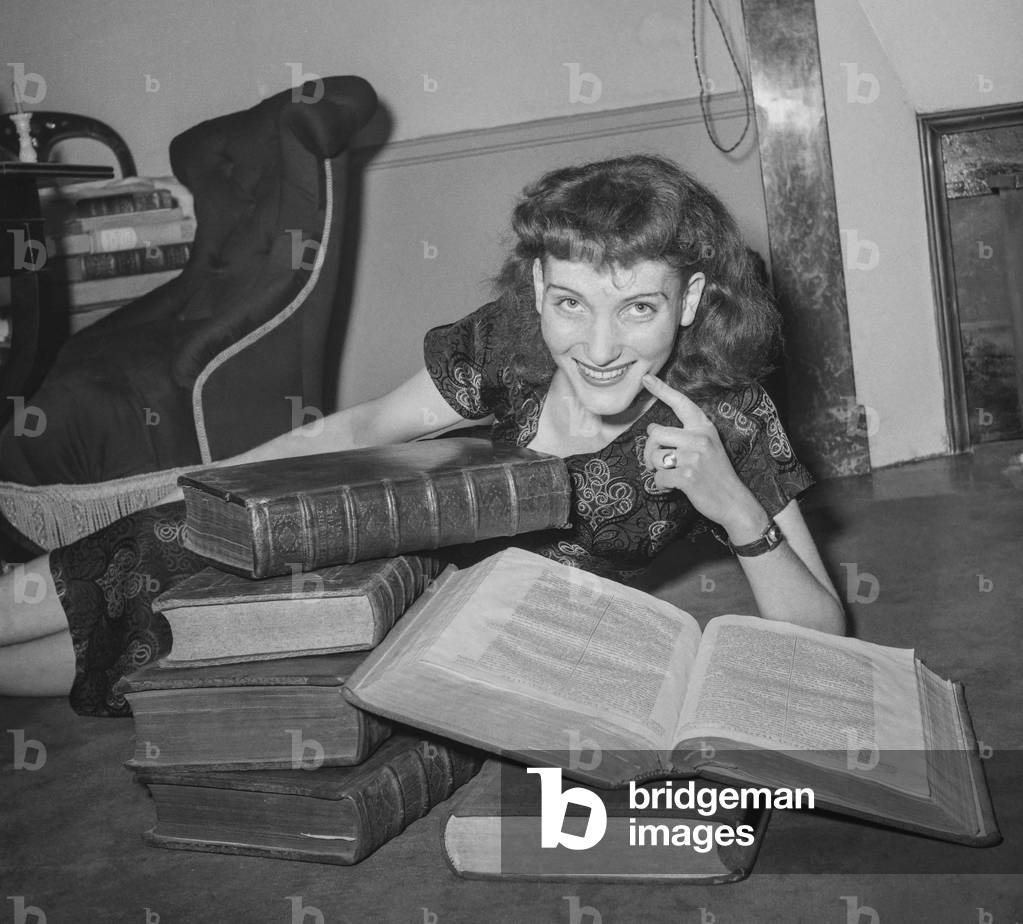 French actress Varvara Pitoeff in Paris, Janaury 31, 1950 (b/w photo)