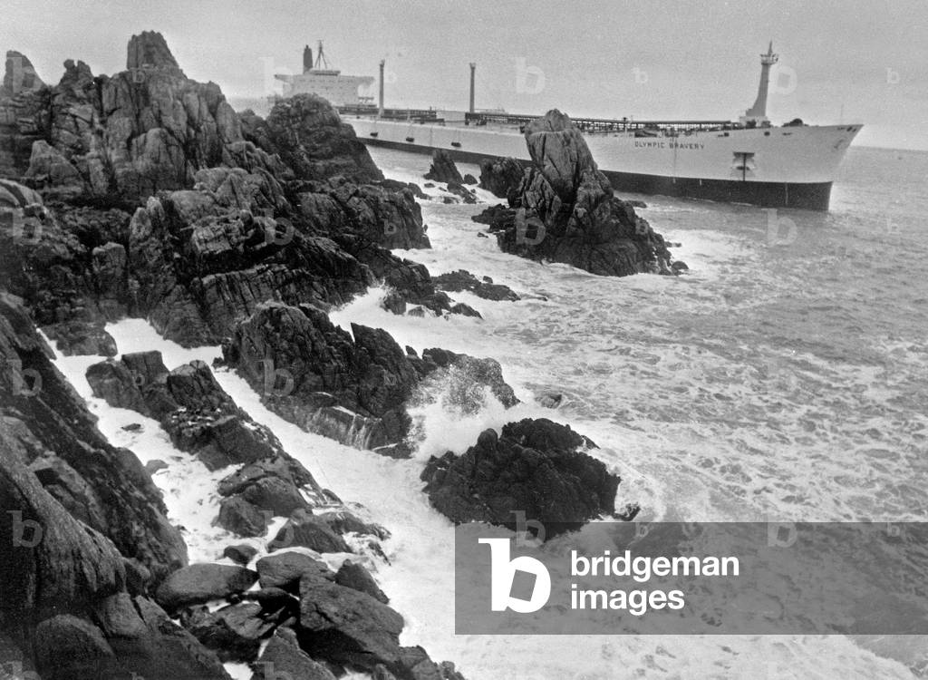 Shipwreck of Oil Tanker Olympic Bravery March 2, 1976 (b/w photo)