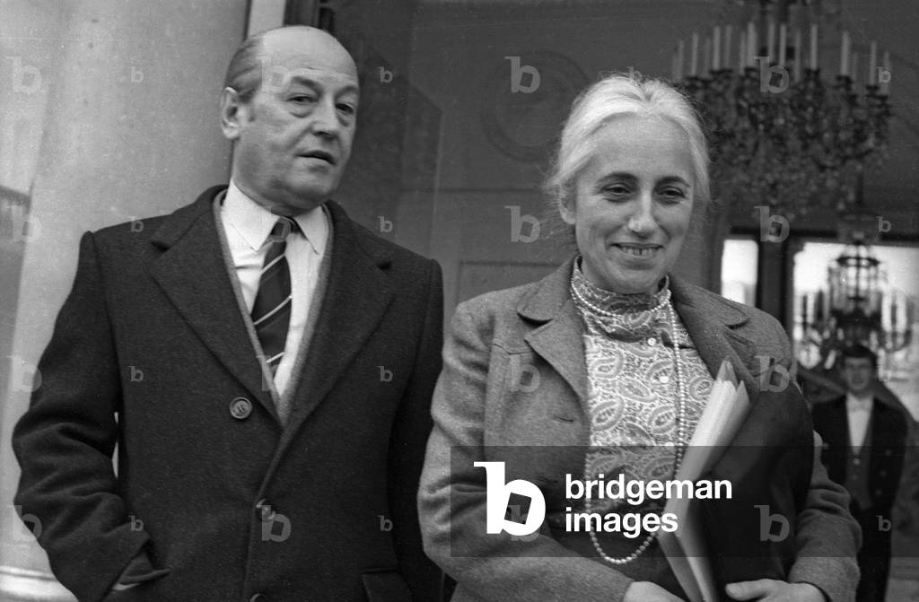 Joseph Franceschi et Nicole Questiaux after Council of Ministers, Elysee, Paris, November 10, 1981
