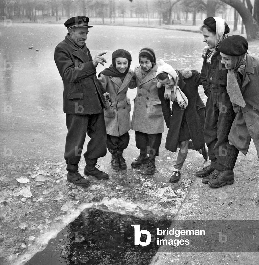 The Cold in Paris : The Lake in The Vincennes Wood Is Frozen, December 27, 1948 (b/w photo)