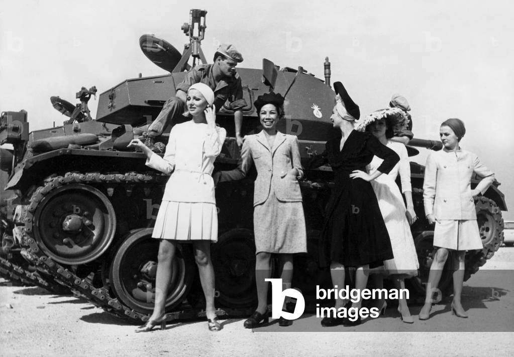 For 25Th Anniversary of Landing in Provence, in Cannes, Models Wearing 1944 Fashion in Front of A Tank on August 25, 1969 (b/w photo)