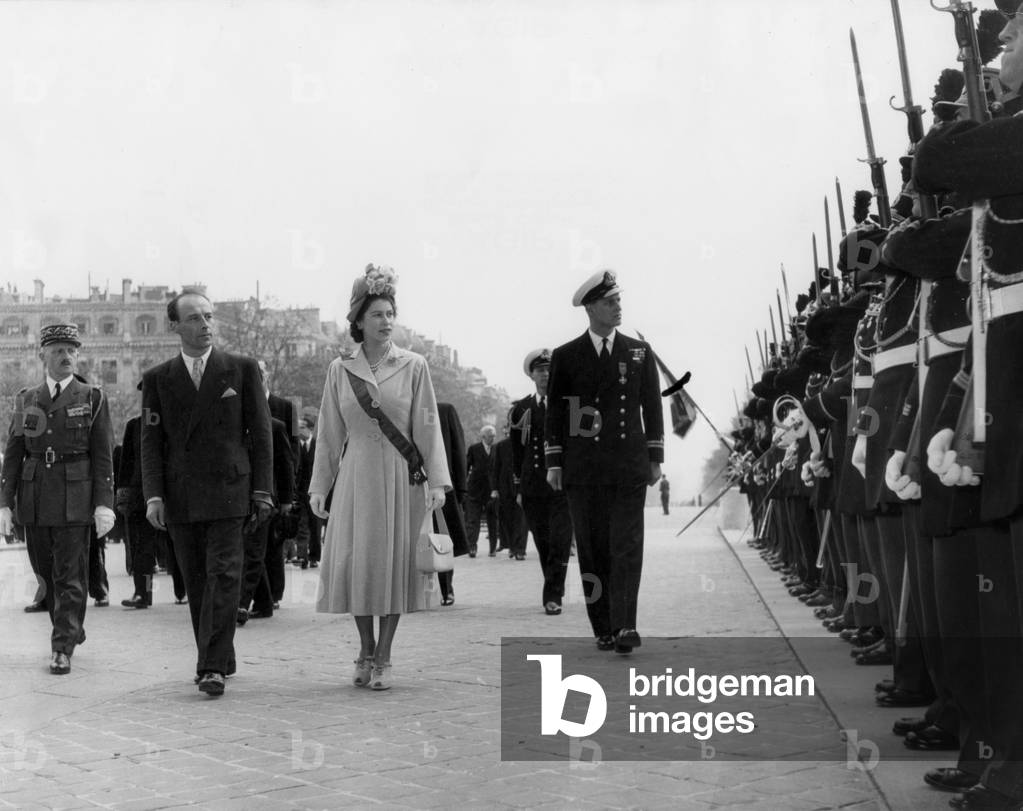 Visit of Princess Elizabeth of England (Future Queen Elizabeth Ii) in Paris on May 14, 1948 : here at Military Ceremony With General Rene Jean-Charles Chouteau (b/w photo)