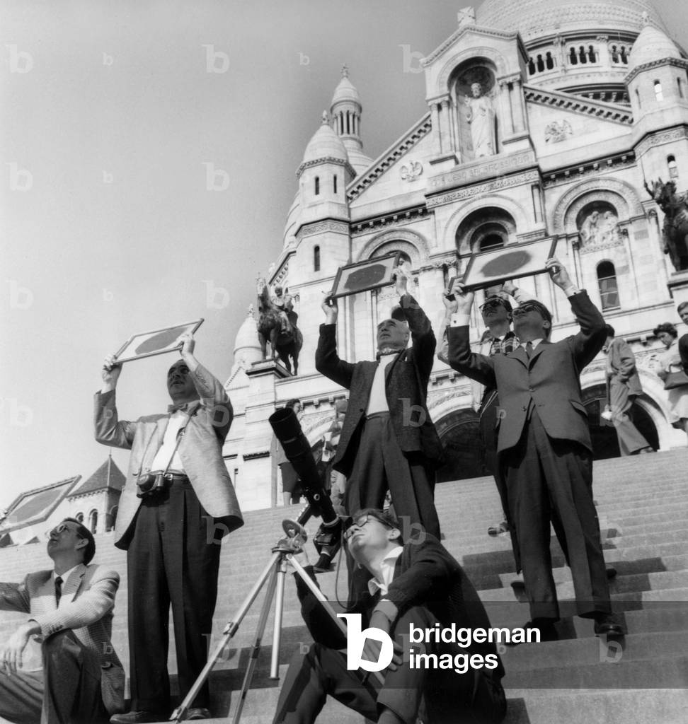 Observation of Solar Eclipse in Montmartre, Paris, June 30, 1954 (In The Background : The Sacre Coeur) (b/w photo)